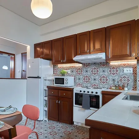 Apartment Katsambas - Cozy Retro-luxury With Balcony