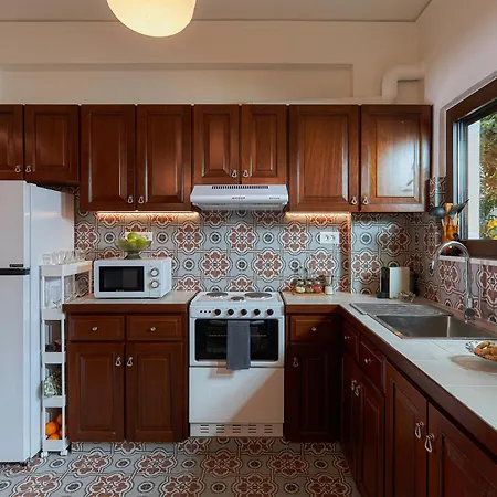 Apartment Katsambas - Cozy Retro-luxury With Balcony *